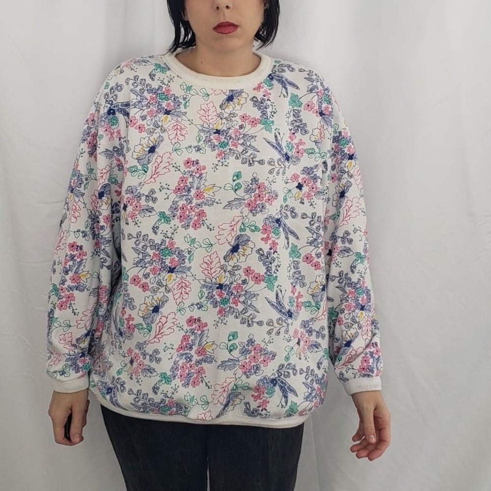 90s Purple,‎ Pink, and White Floral Sweatshirt